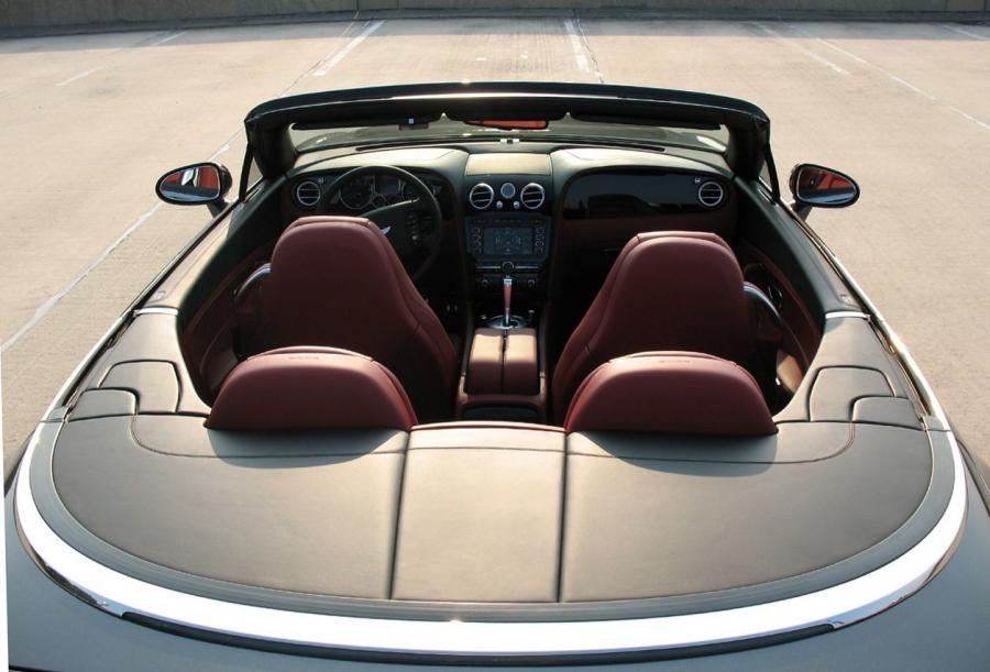 Интерьер Bentley Continental GTC 2007 года  (фото 5 из 51)